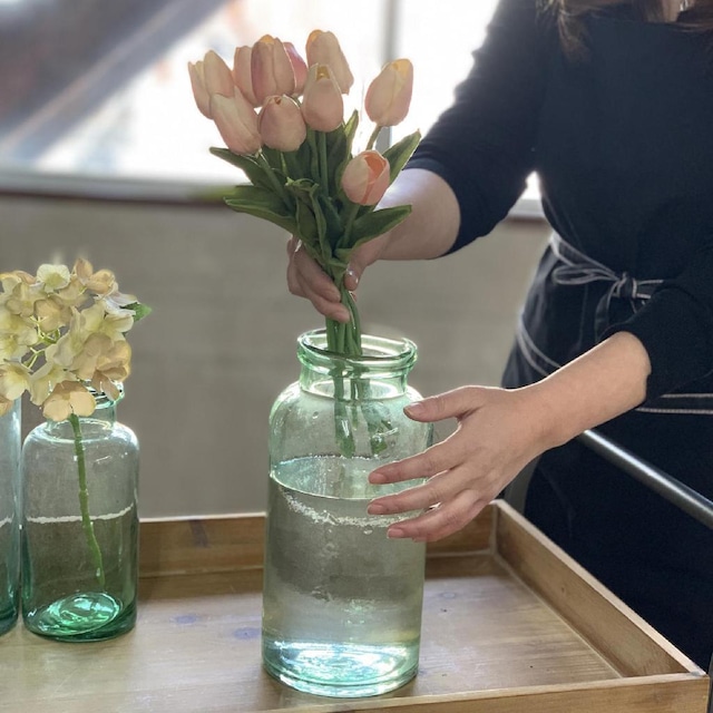 Classical glass flower vase　ｸﾗｼｶﾙｶﾞﾗｽﾌﾗﾜｰﾍﾞｰｽ E