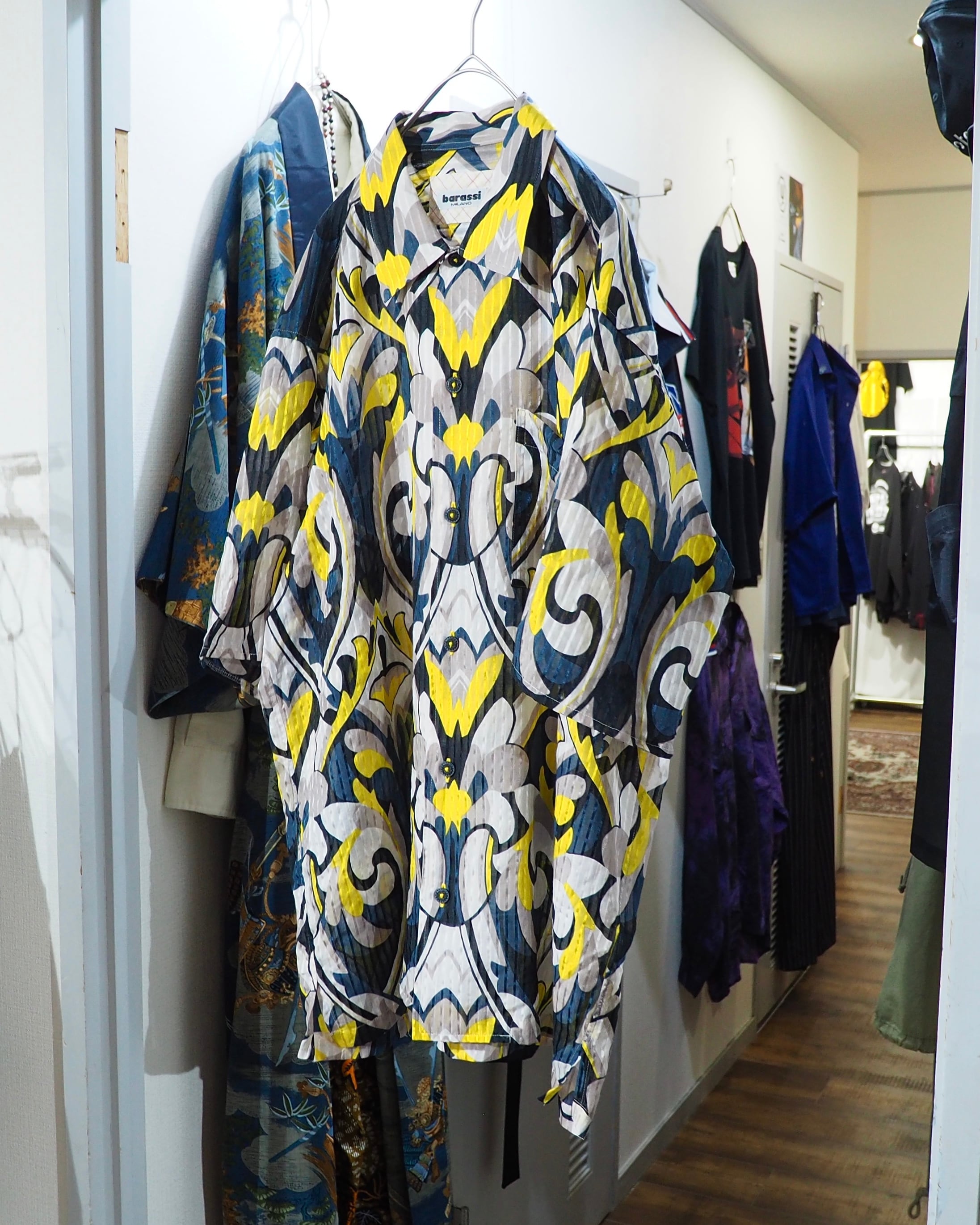 " Barassi MILANO " Beautiful Luxury Pattern Silk mix SS Shirt