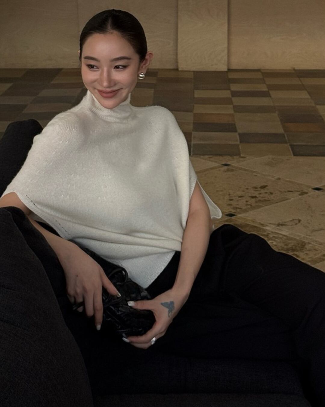 ハイネックドルマンニットトップス A25070