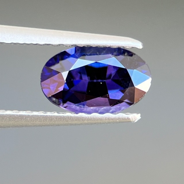 非加熱カラーチェンジサファイア 宝石 ルース 1．14CT（非加熱 