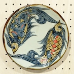 7寸皿　線彫り魚紋　舞魚【金城陶器秀陶房】　