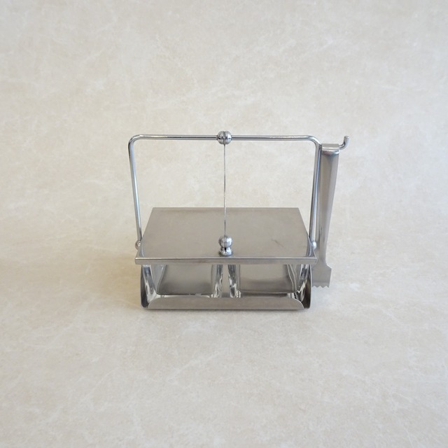 ガラスの2連調味料入れ