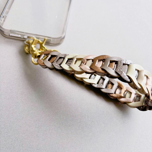 Leather chainスマホハンドストラップ(ベージュカラー)
