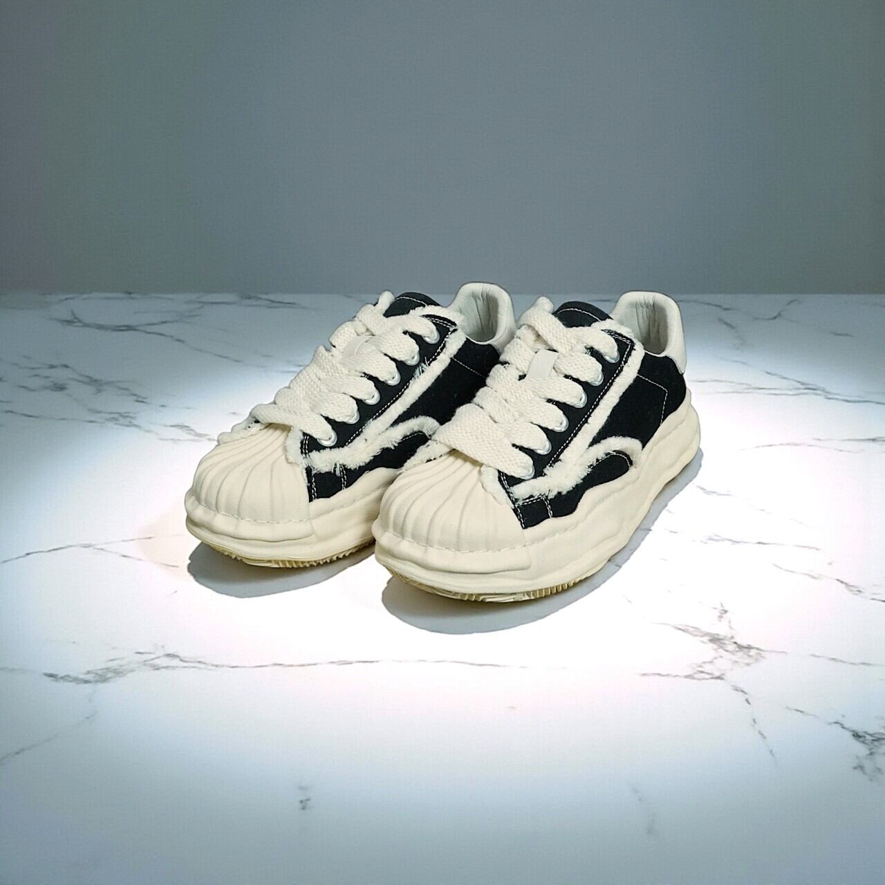 フリンジスニーカー ブラック Fringe sneakers Black | TOUCH smile