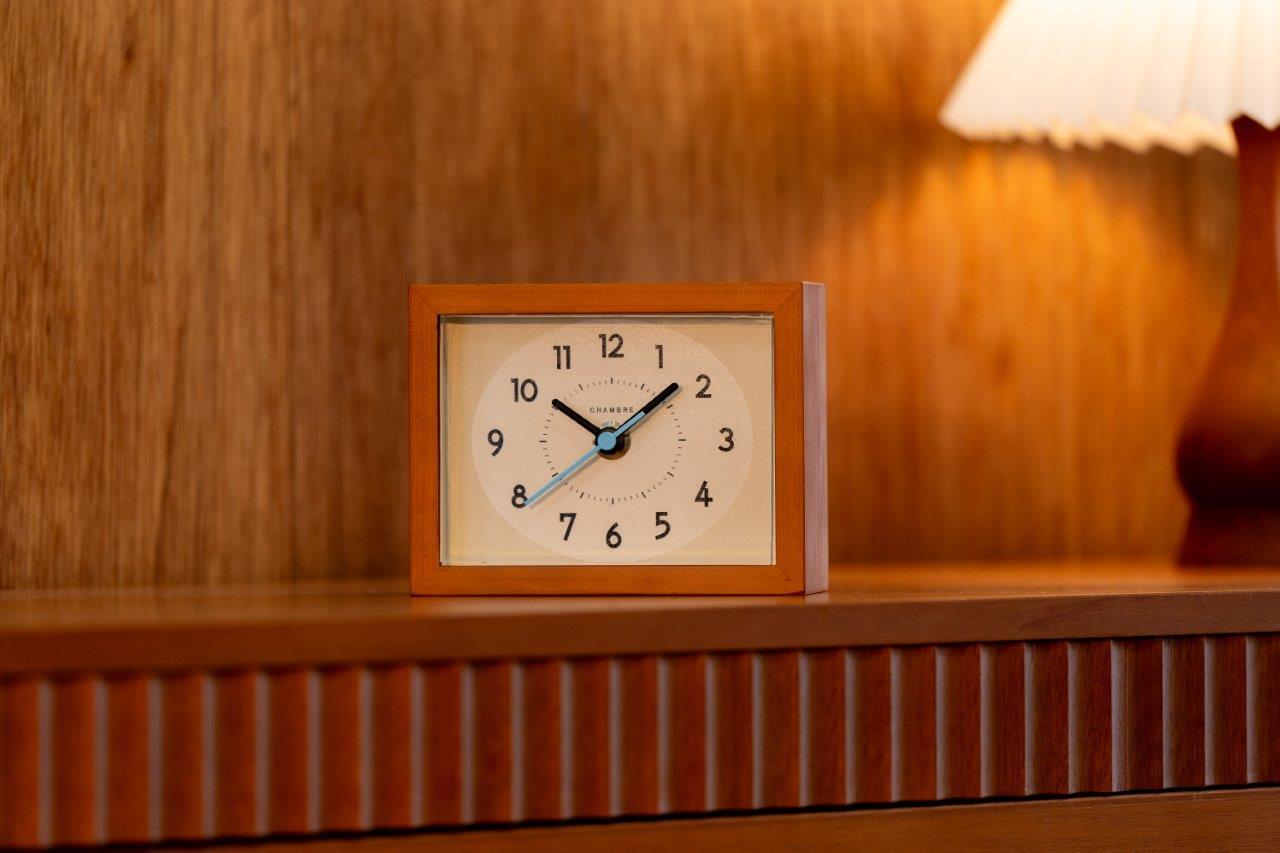 ひのきの置き時計 CAFE BROWN | シャンブル【CHAMBRE】byインターゼロ