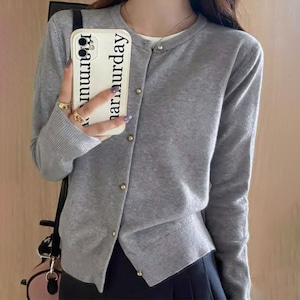 カーディガン ニット 長袖 レディース 春秋冬 韓国 羽織り トップス きれいめ 大人 カジュアル おしゃれ 金ボタン シンプル ビジネス オフィス 大人可愛い 大人女子