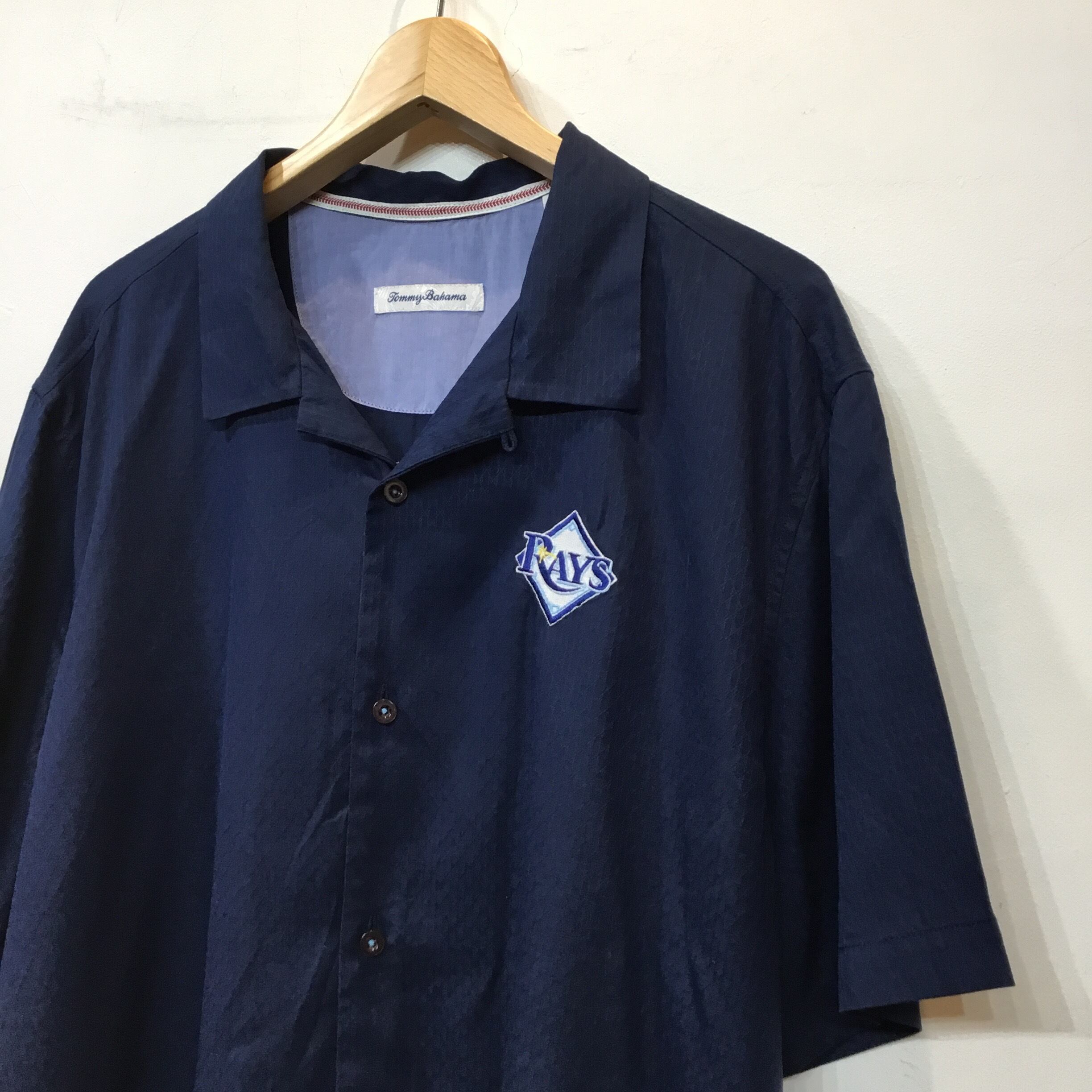 90s トミーバハマ 長袖シルクシャツ スカイブルー シルク100% Lサイズ 2000's〜 [Tommy Bahama] 100%シルク フローラルボーダー柄刺繍