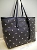 22万★JIMMYCHOO ジミーチュウ SASHAサシャ M A4対応 男女可 マルチスタッズ レザー トート バッグ 黒★ スタッズが可愛らしい万能モデル♪
