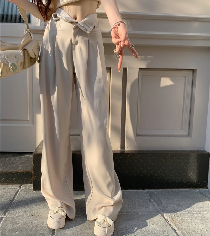 スタイルアップ効果のあるボトム♪ ハイウエスト タック ワイドパンツ