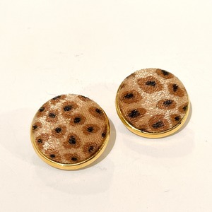 Animal print round earrings