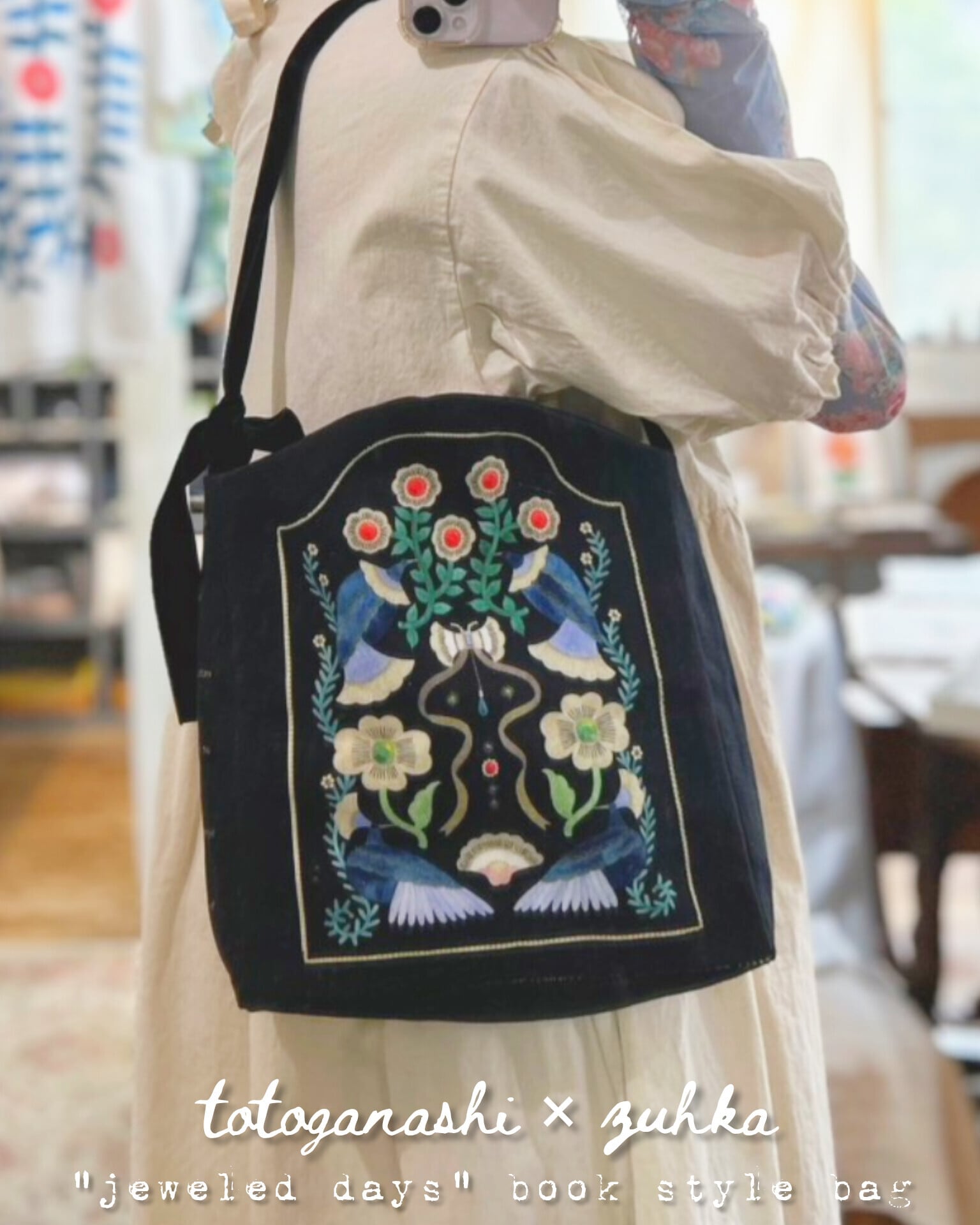 【totoganashi × zuhka】個展「jereled days」BOOK型バッグ