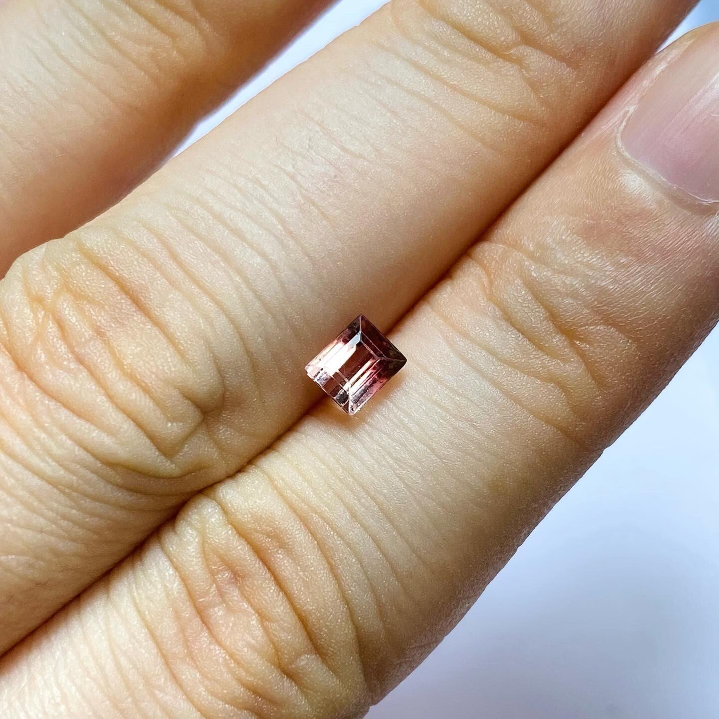 ほっぺに紅 バイカラートルマリン