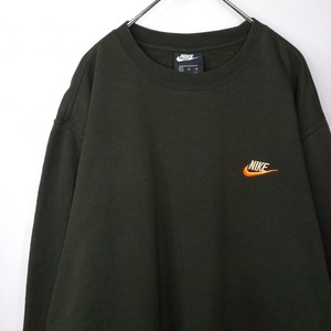 ナイキ　クルーネック　スウェット　プルオーバー　刺繍ロゴ　スウォッシュ　オリーブ　カーキ　XL