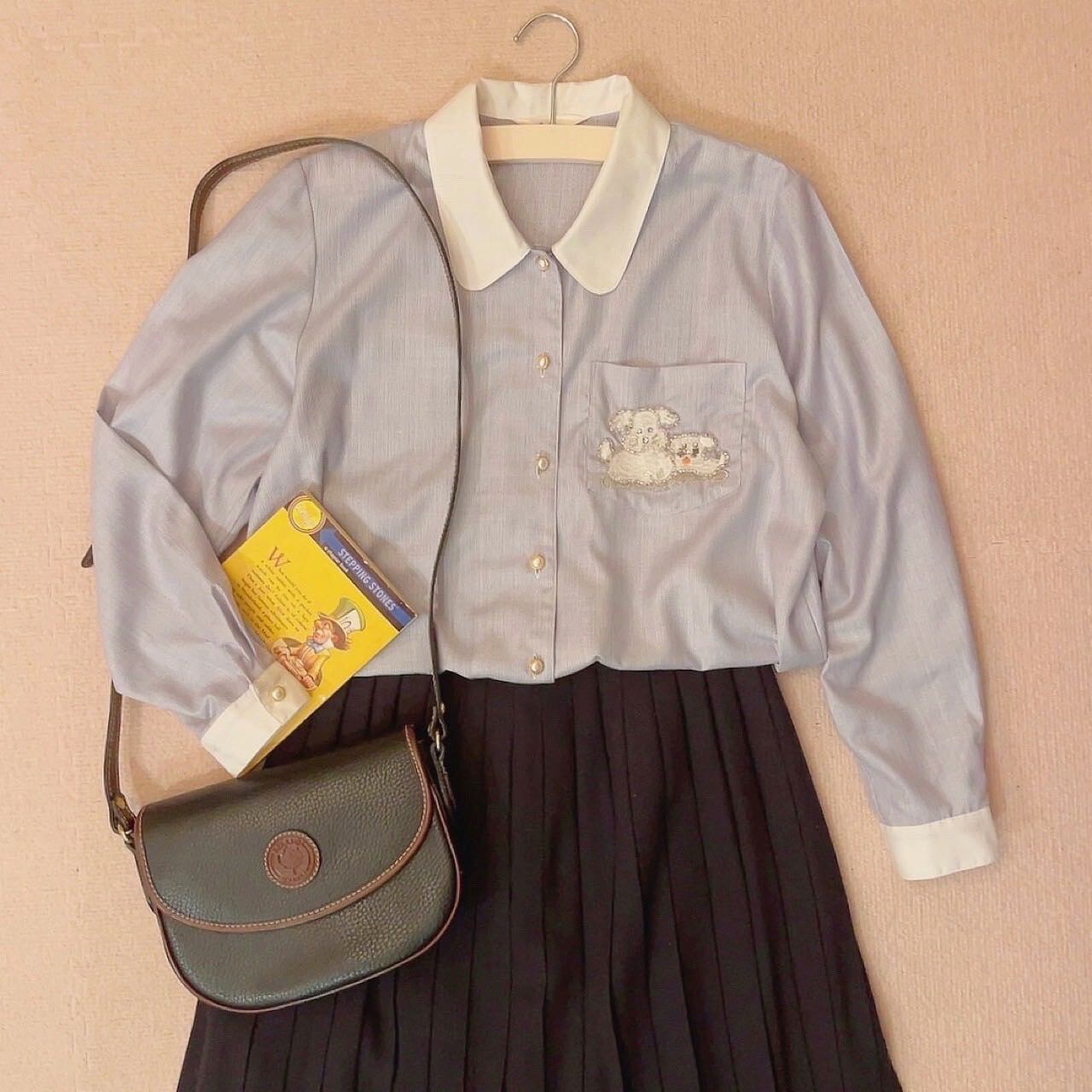 beads dogs pocket white collar shirt