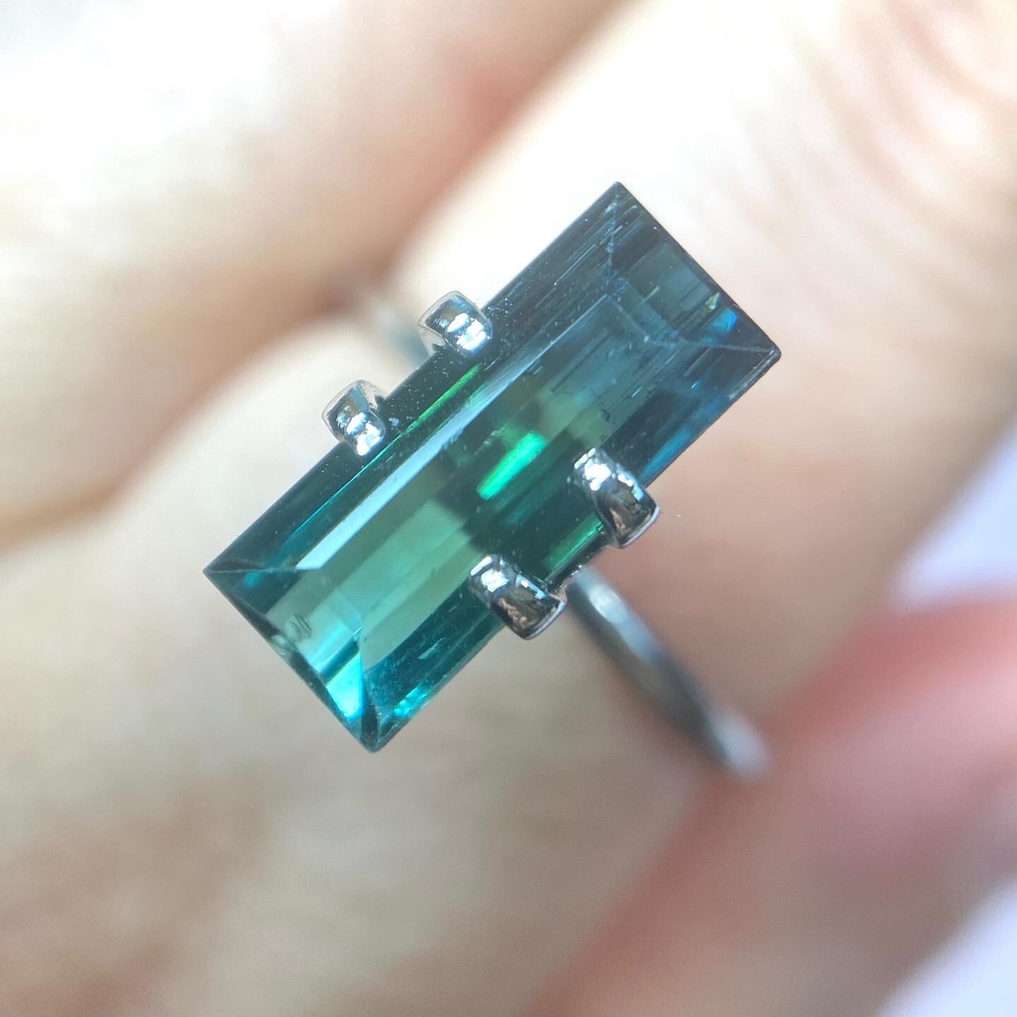 元気、癒し、クールのグラデーショントルマリン