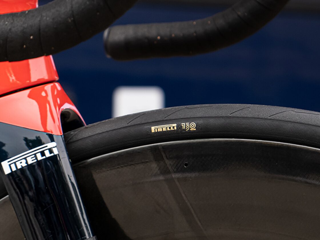 PIRELLI/700x28c/P ZERO RACE 150th , 【限定】クリンチャー [ 4237800 
