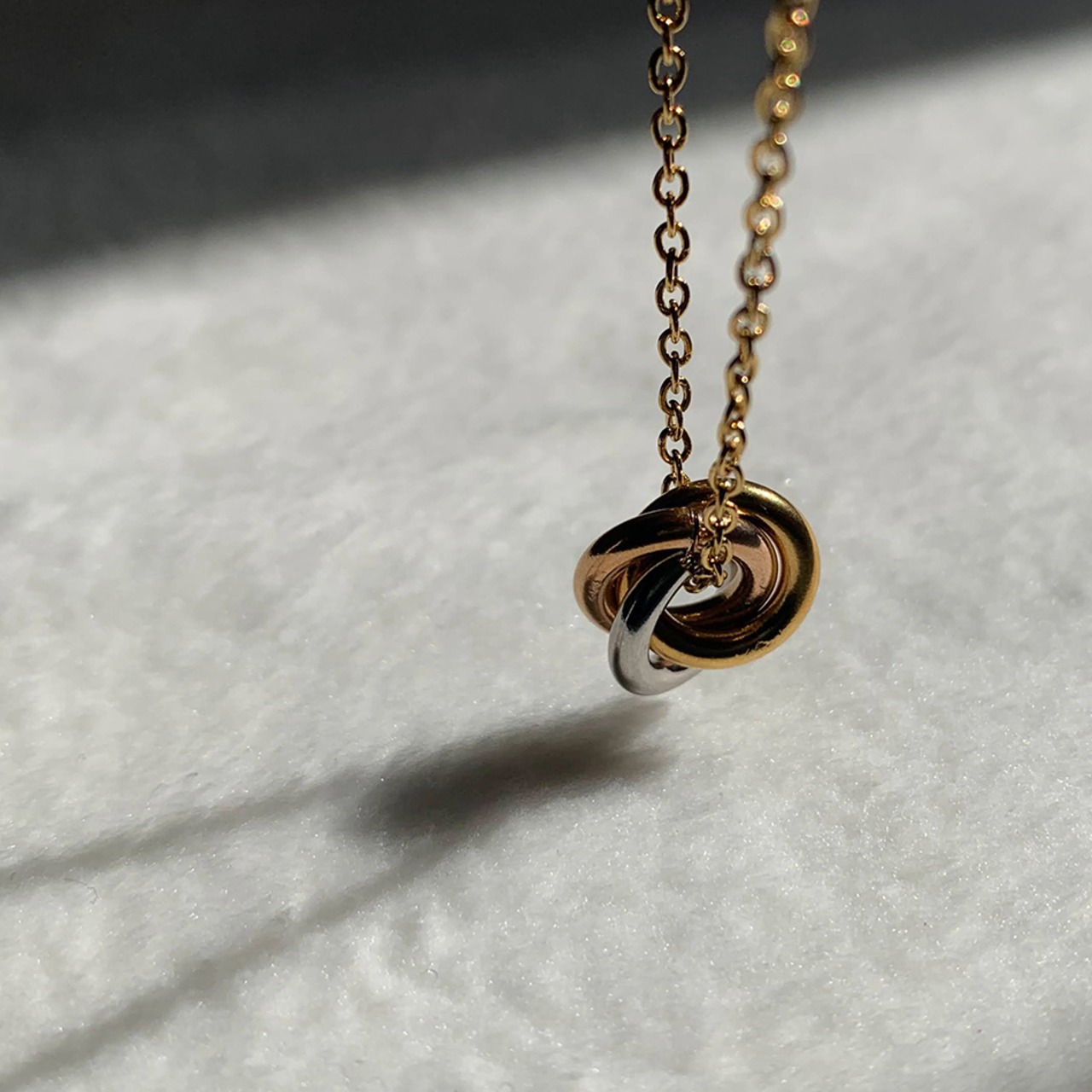 シンプルトリプルリングステンレスネックレスsvgdgd