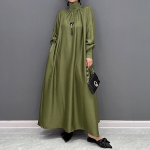 SOLID HIGH NECK A-LINE LONG DRESS 2colors M-6071