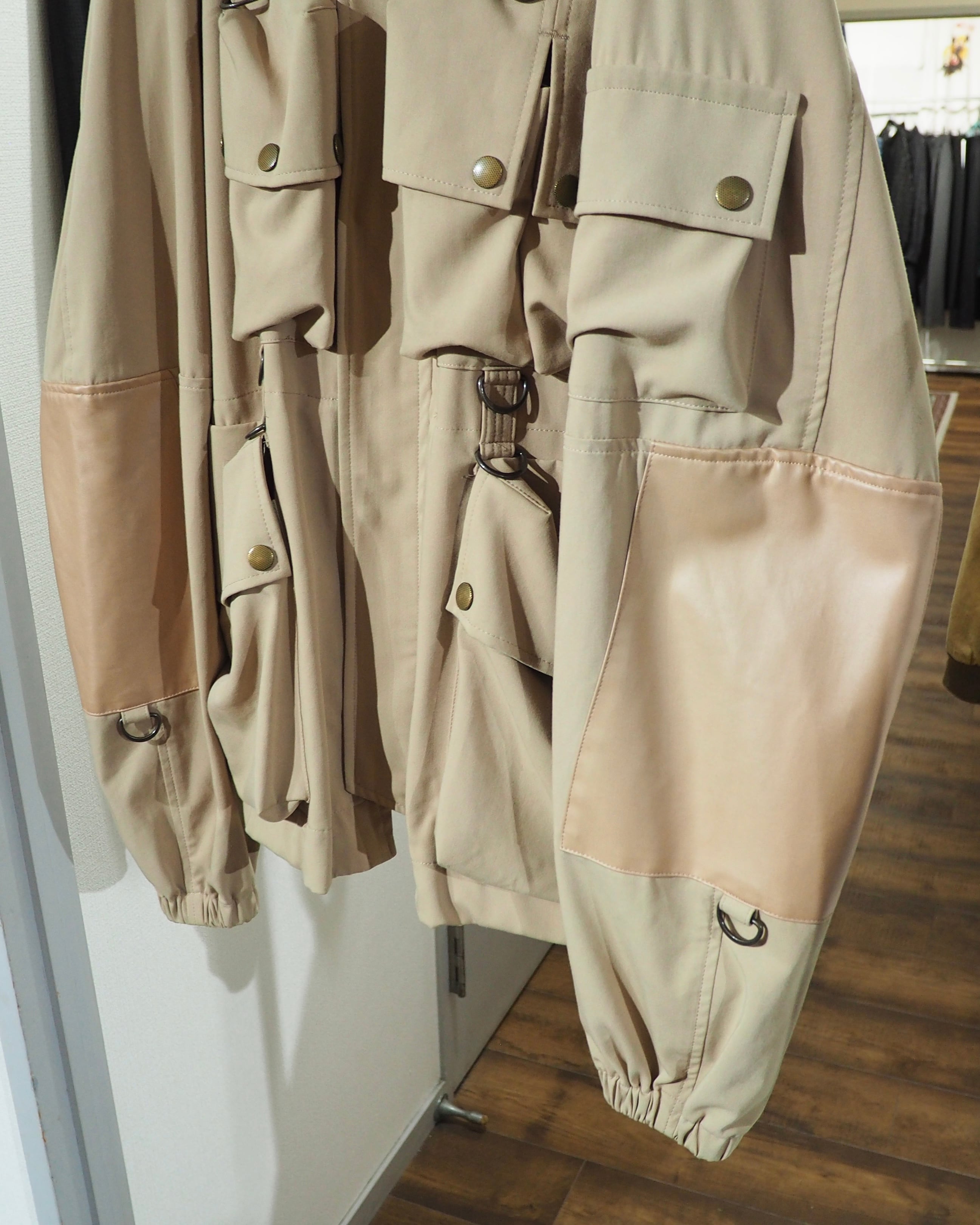 ” Iroquois ” Multi Pockets × Fake leather Panel Custom Military Jacket