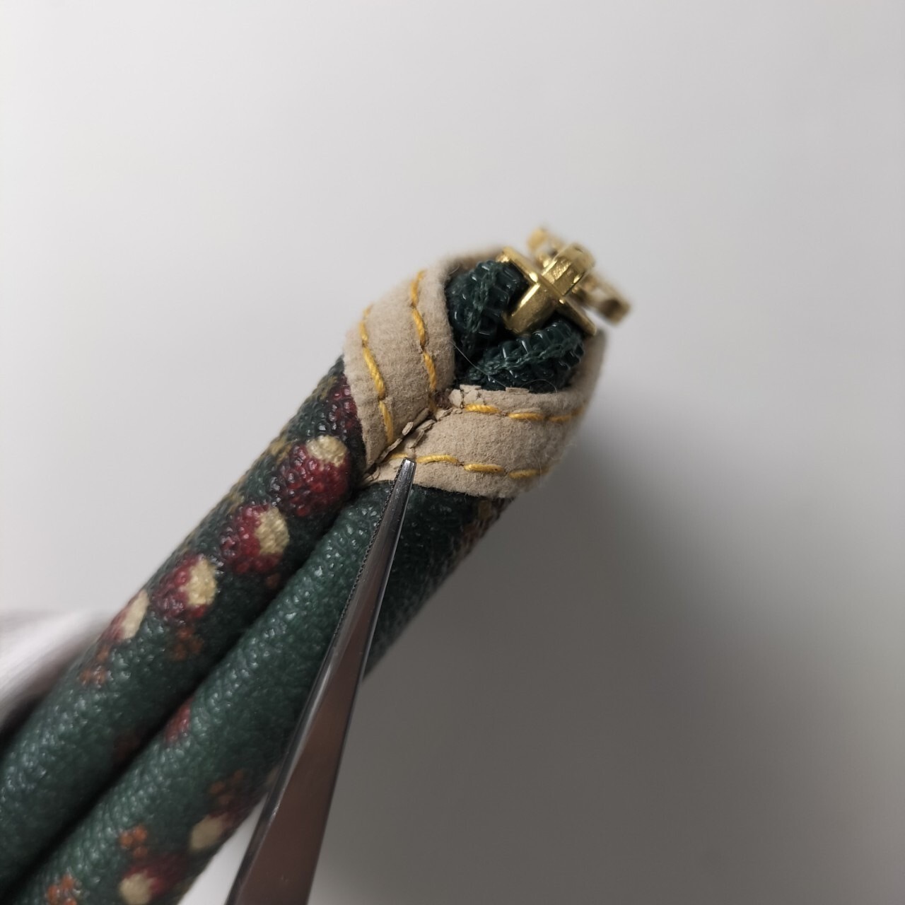 イタリア製 ユーロヴィンテージ　アンティーク柄　ポーチ