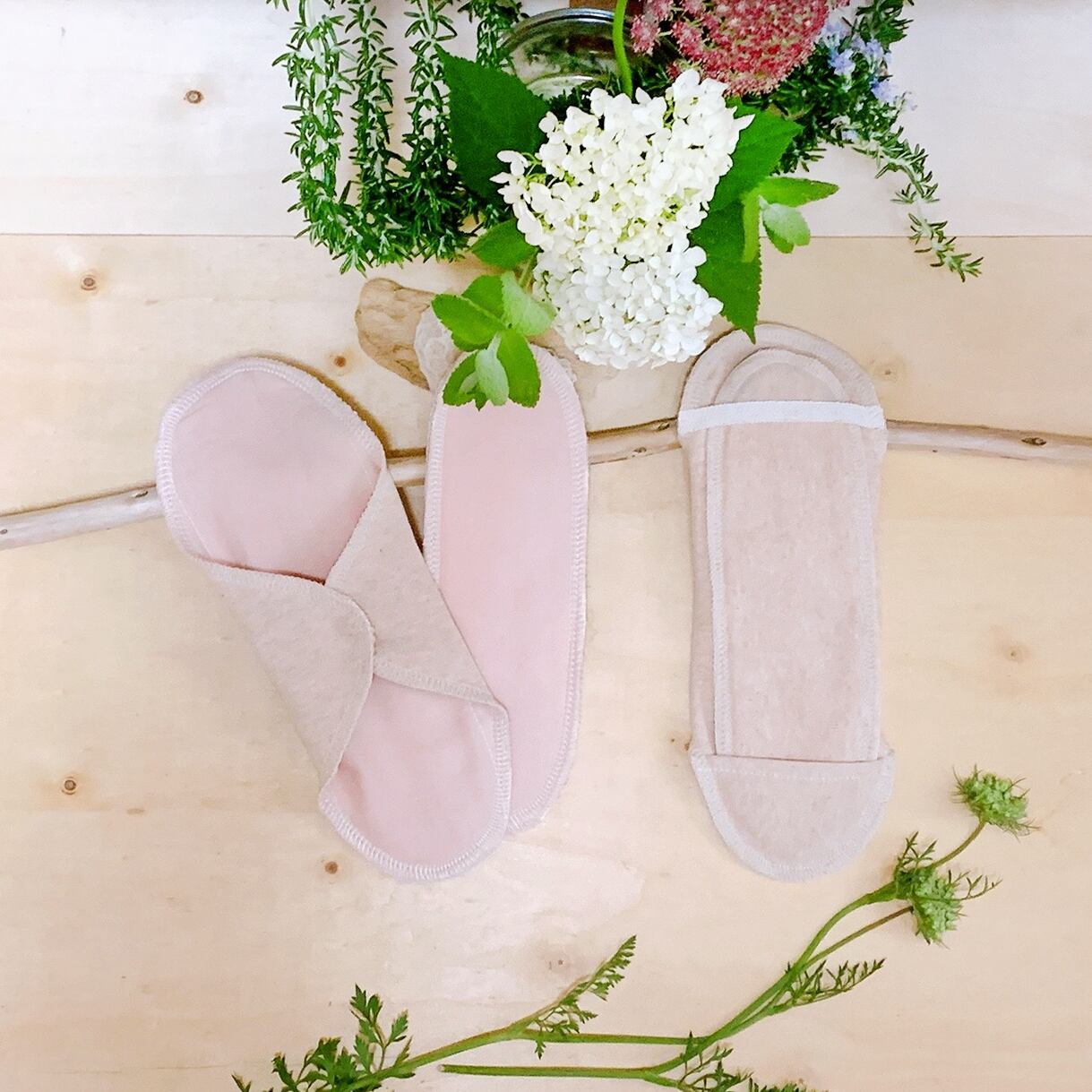 布ナプキンset (ﾎﾙﾀﾞｰ 1枚・ﾊﾟｯﾄﾞ2枚)          ピンクベージュ　第4チャクラ