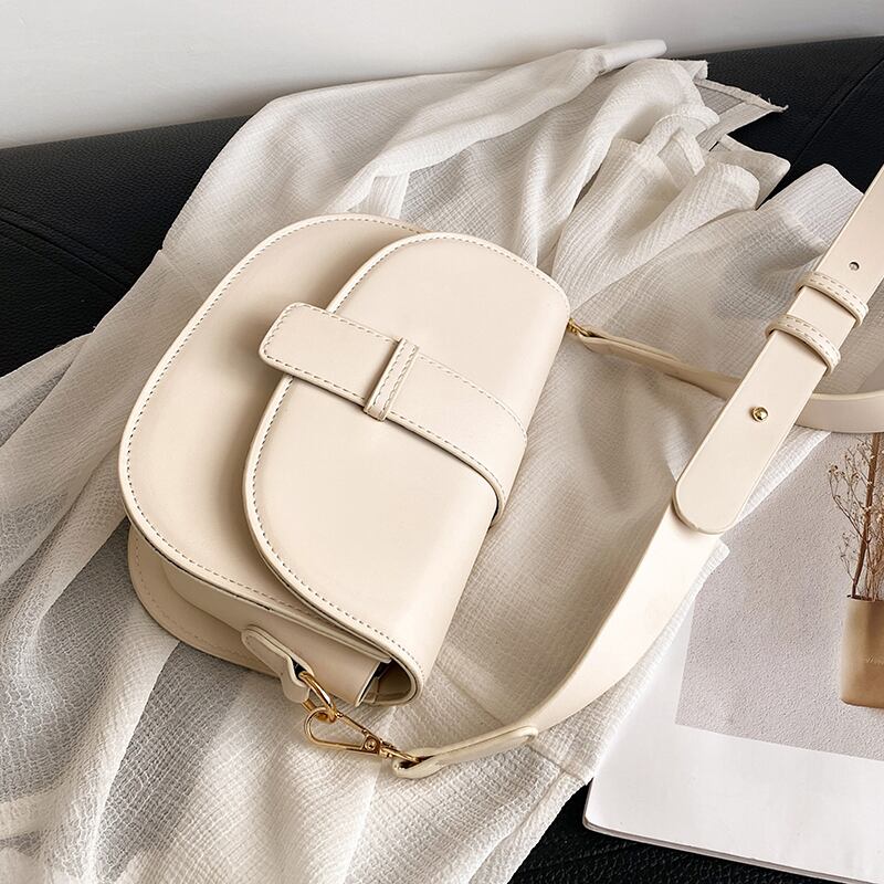 レッド メッセンジャーバッグ サドルバッグ シートバッグ 手作りハンドバック20995650579