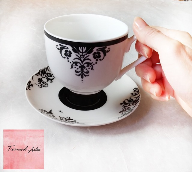モノトーンでスタイリッシュなカップ&ソーサー