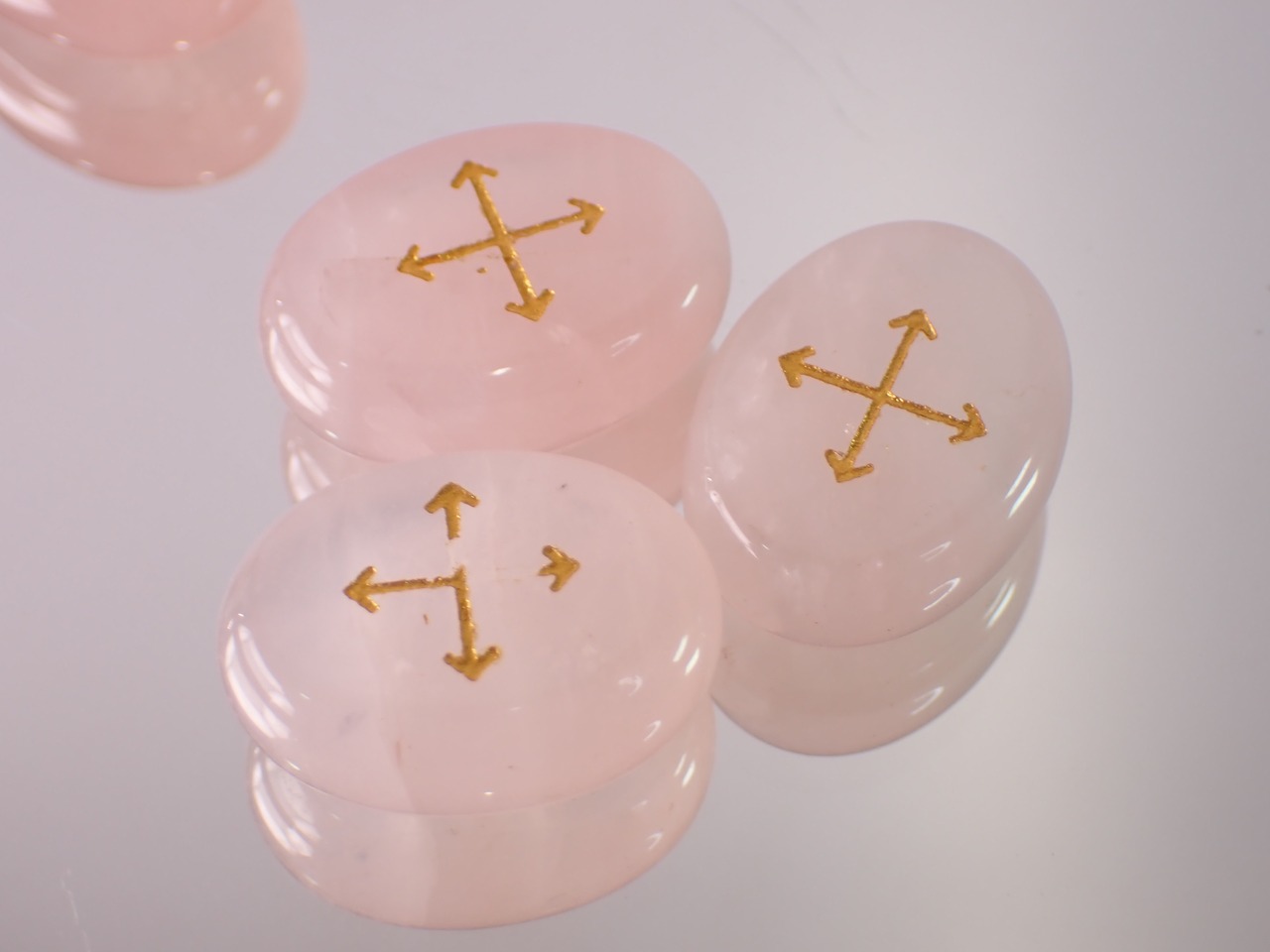 【定期便利用者様限定】ウィッチルーンストーン　「交差点」　ローズクォーツ　 [D1-173]