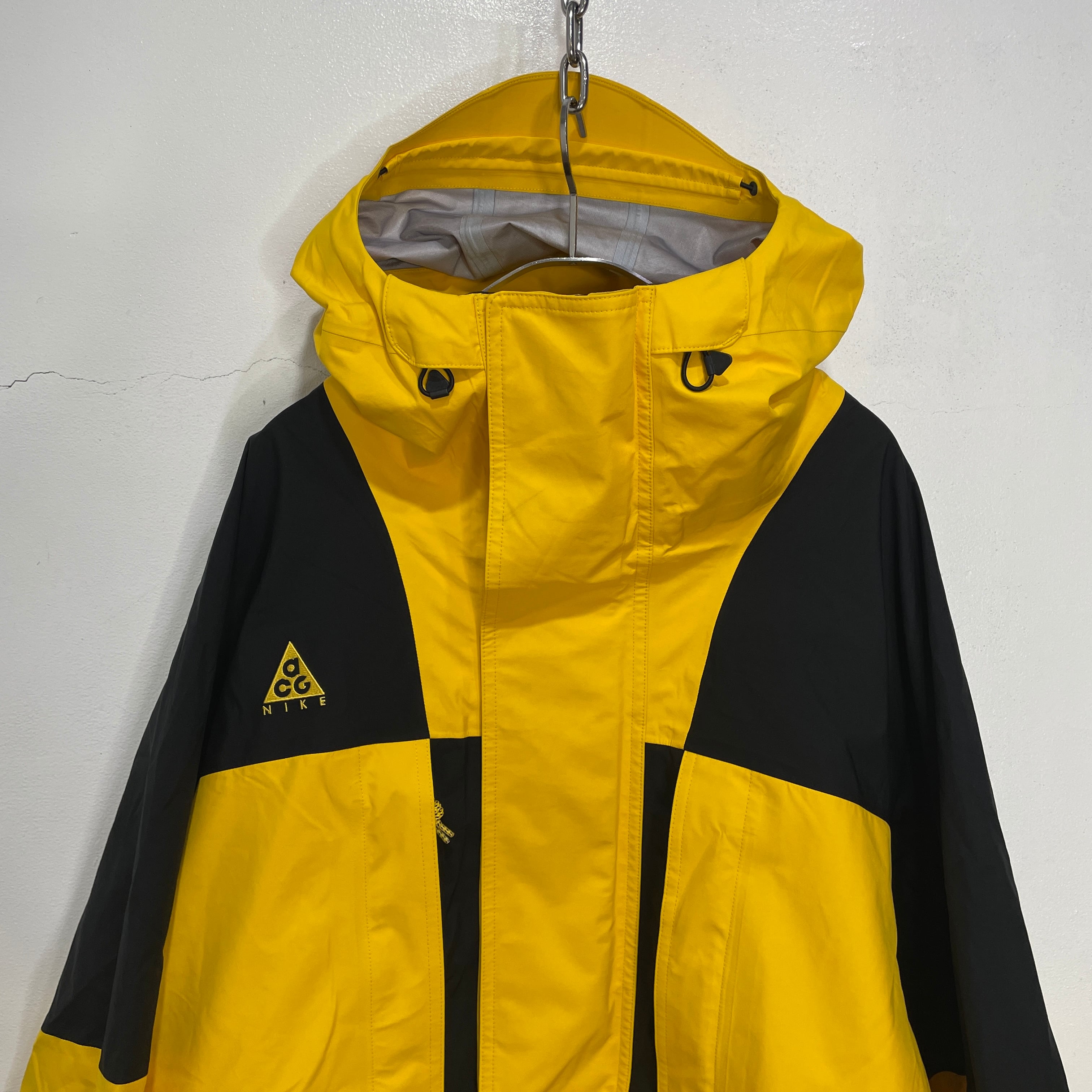 美品 NIKE ACG ナイキ ゴアテックスマウンテンパーカー 美品 NIKE ACG ナイキ ゴアテックスマウンテンパーカー