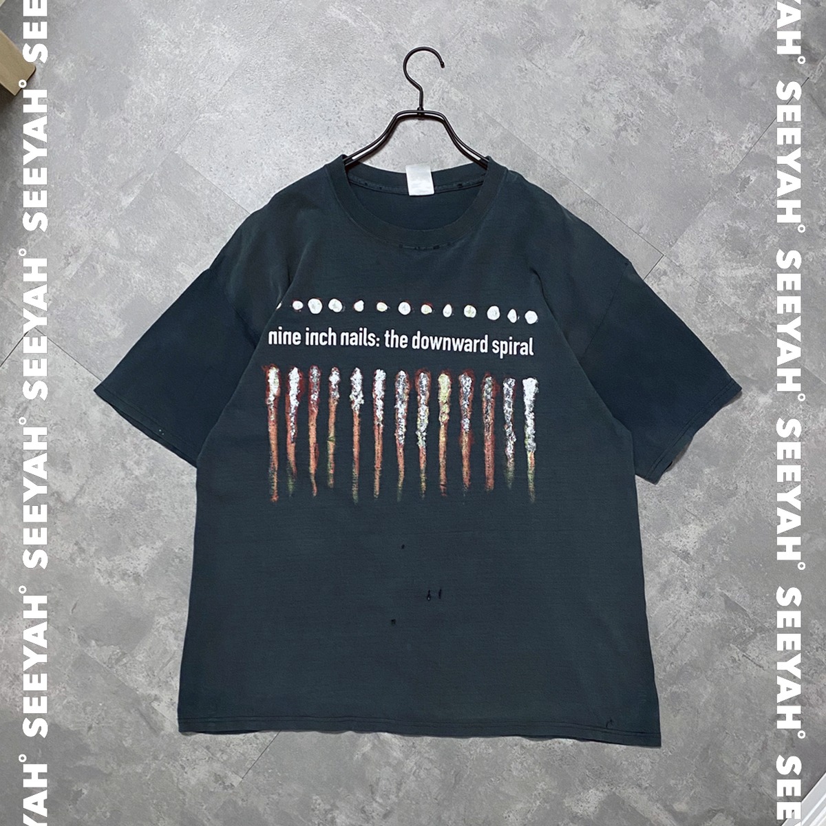 NINE INCH NAILS_DOWNWARD SPIRAL_GILDAN_XL | SEEYAH