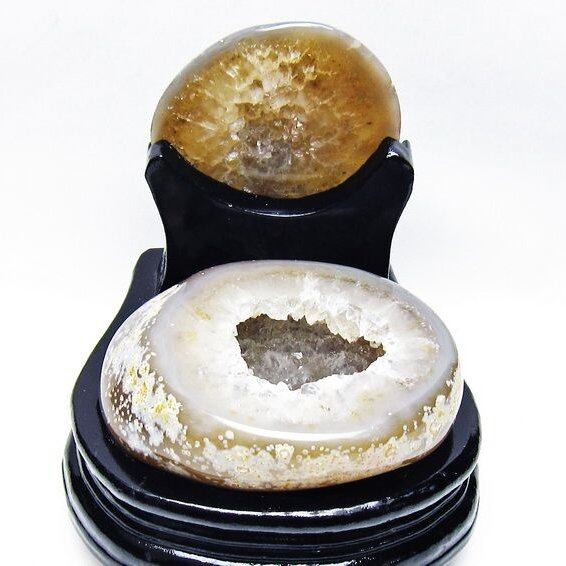 トレジャーメノウ アゲート 台座付属 原石 置物 一点物 175-1436