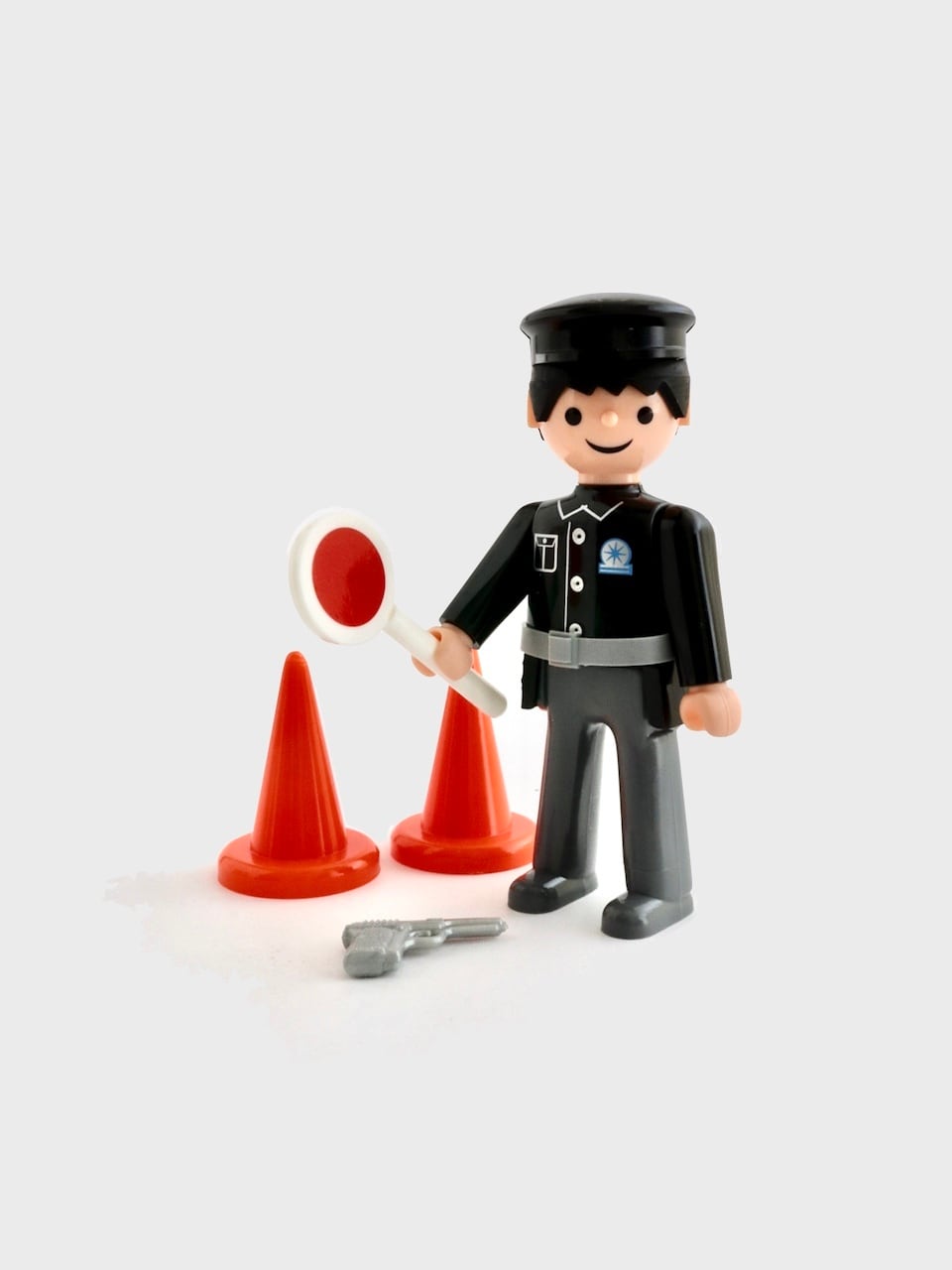 イグラーチェック「警察官」|IGRACEK “Policeman”