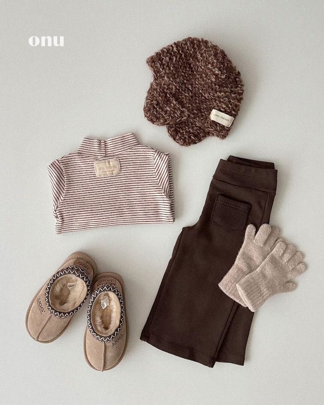 予約⌇onu/ Soft stripe half turtleneck