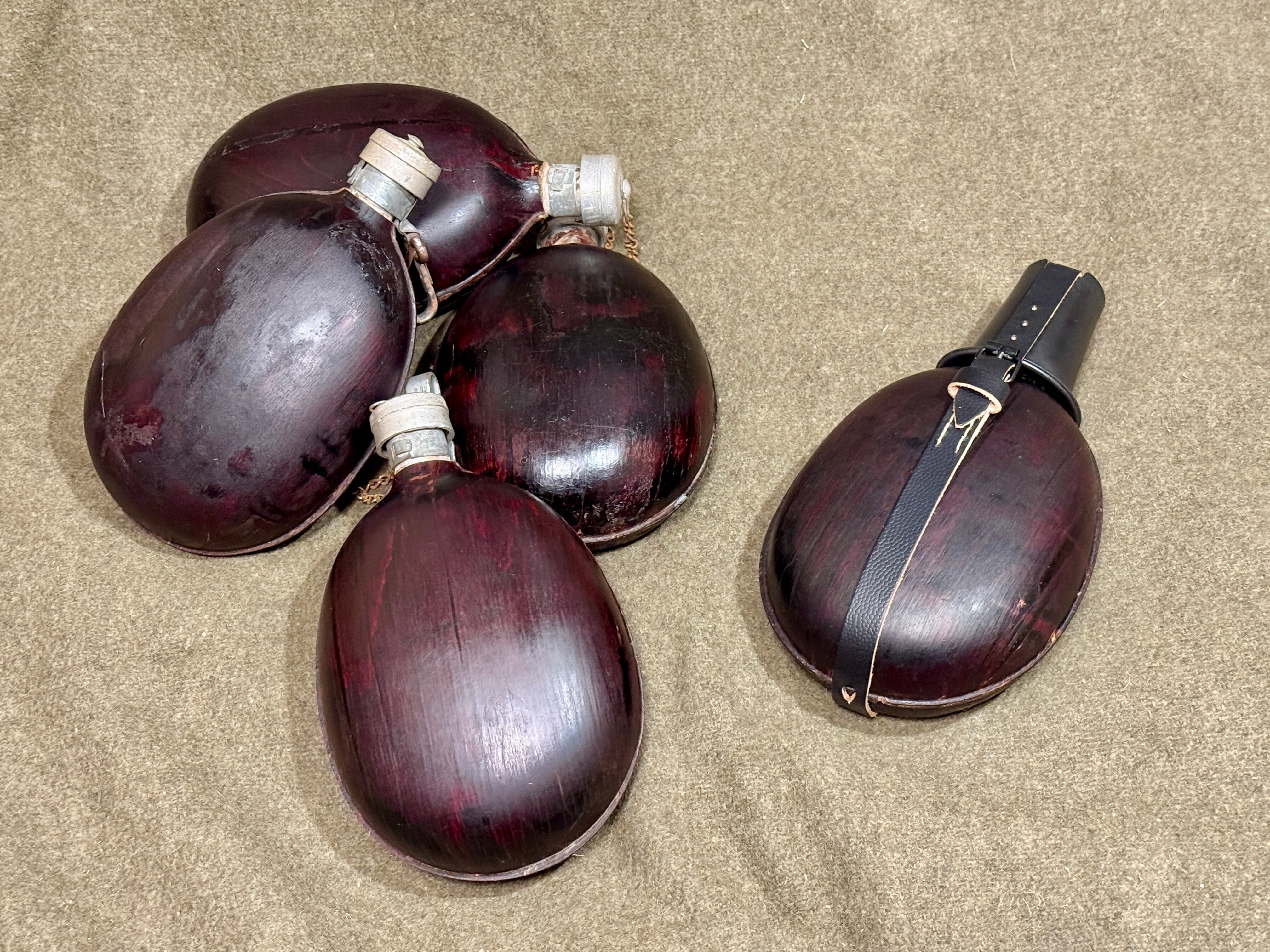 USED】WWⅡドイツ軍 M31熱帯水筒代用 ブルガリア軍水筒 | Eichenbaum