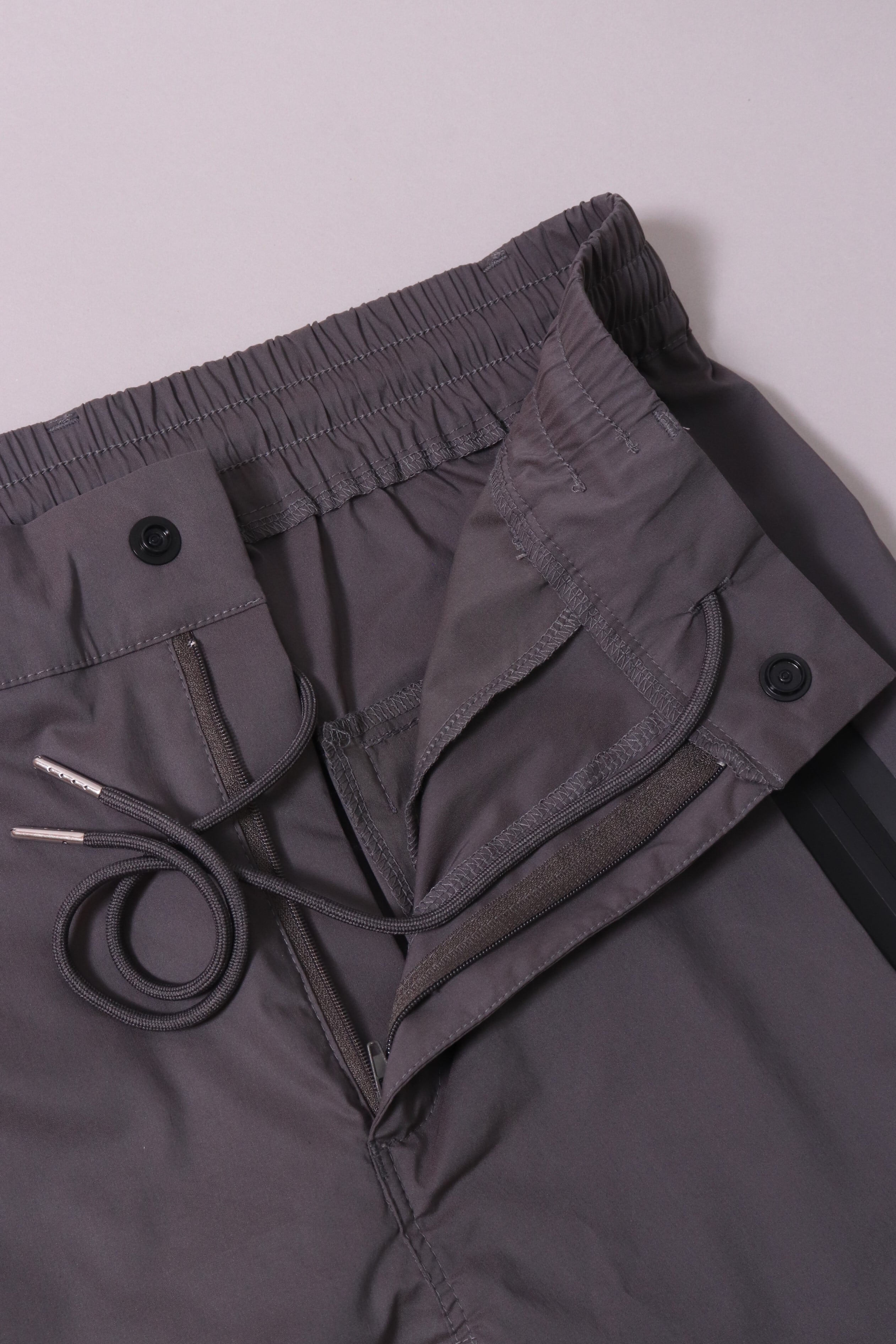 LUXE/R GOLF】（45858）＊撥水加工 防水 ファスナー メッシュ貼り付け