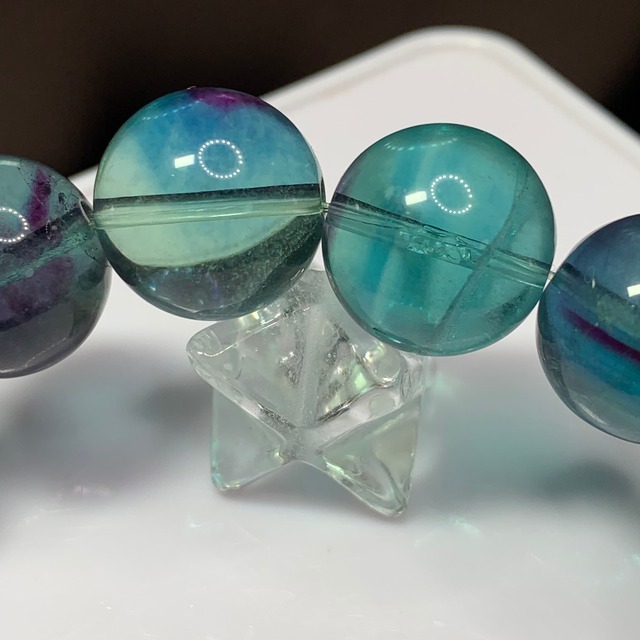 f137透明度あり☆ブルーグリーン系大玉フローライトブレスレット