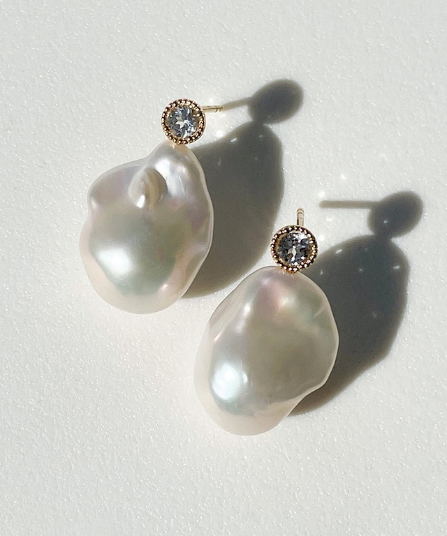 baroque pearl × white topaz pierce〈高品質 Sクラス〉