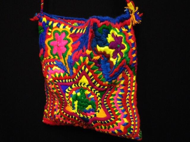 グアテマラカラー!鳥柄のショルダーバッグ