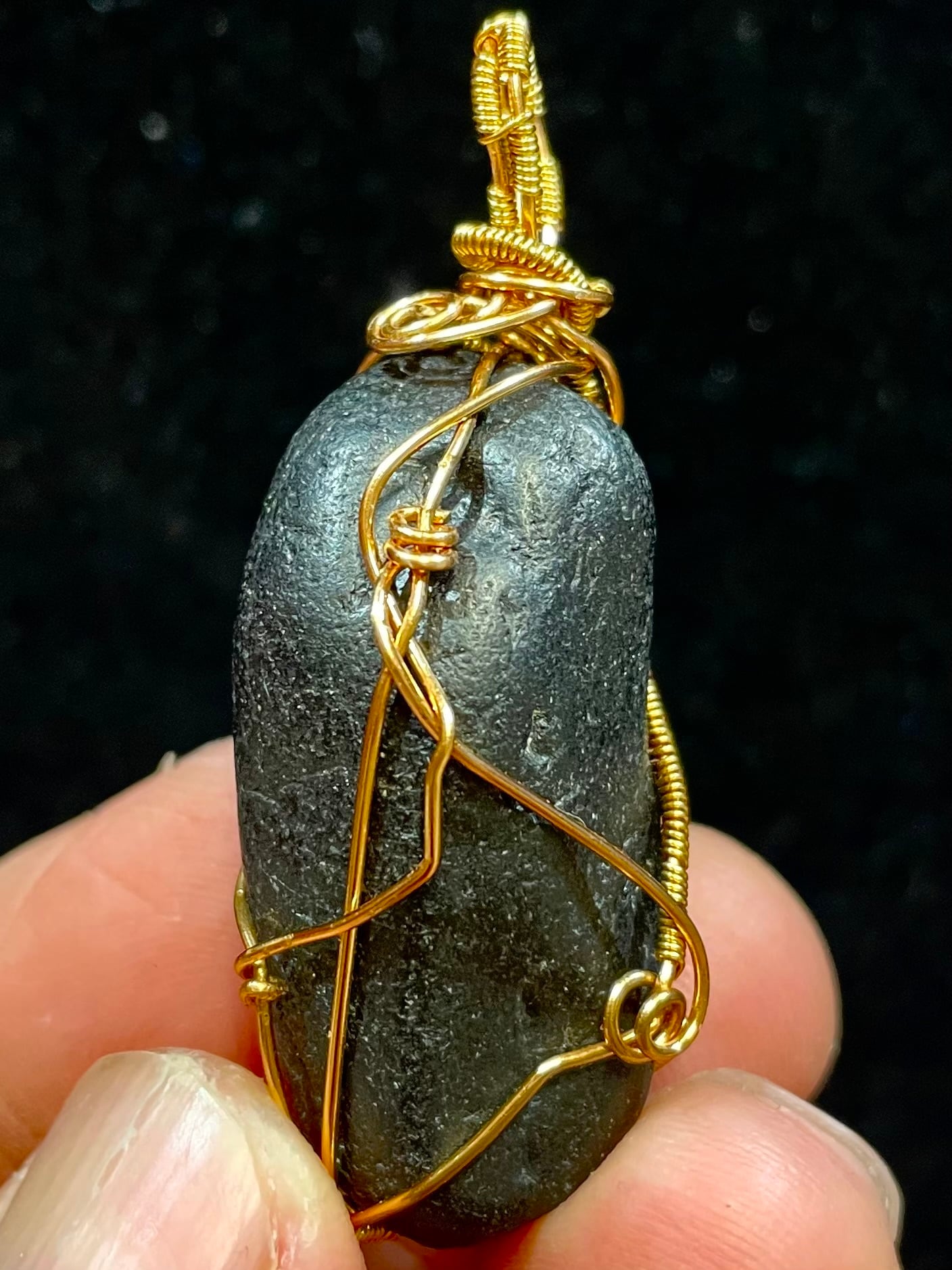 4) 強力な浄化&護身パワー!「海底炭」ワイヤーPT