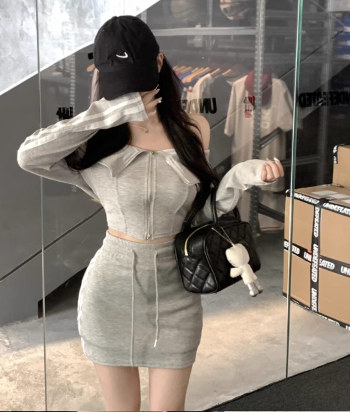 セクシーギャルファッション♡サイドラインオフショルジップトレーナー