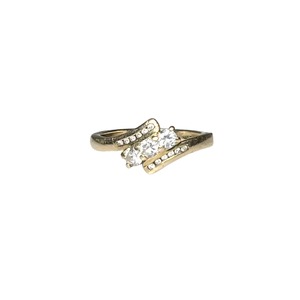 vintage 9ct gold ring set with rhinestone