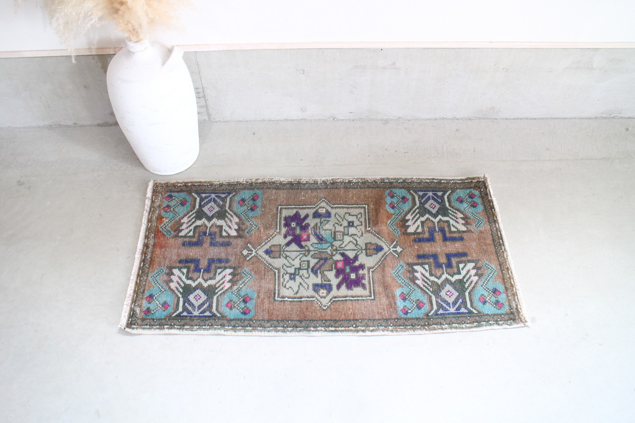 Turkish rug  100×49cm　No292