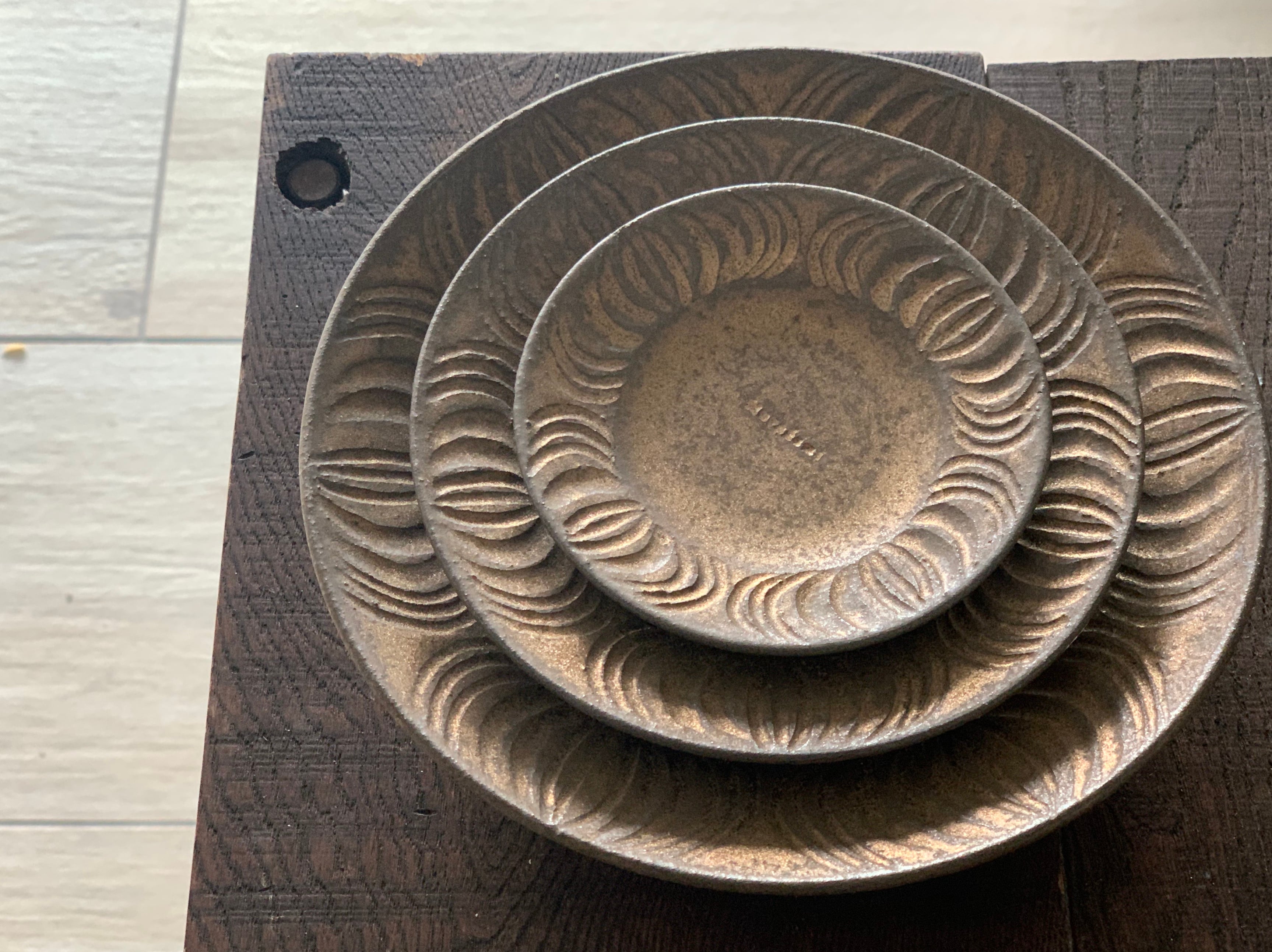 鉄錆アンティークなお皿(直径18.5cm)