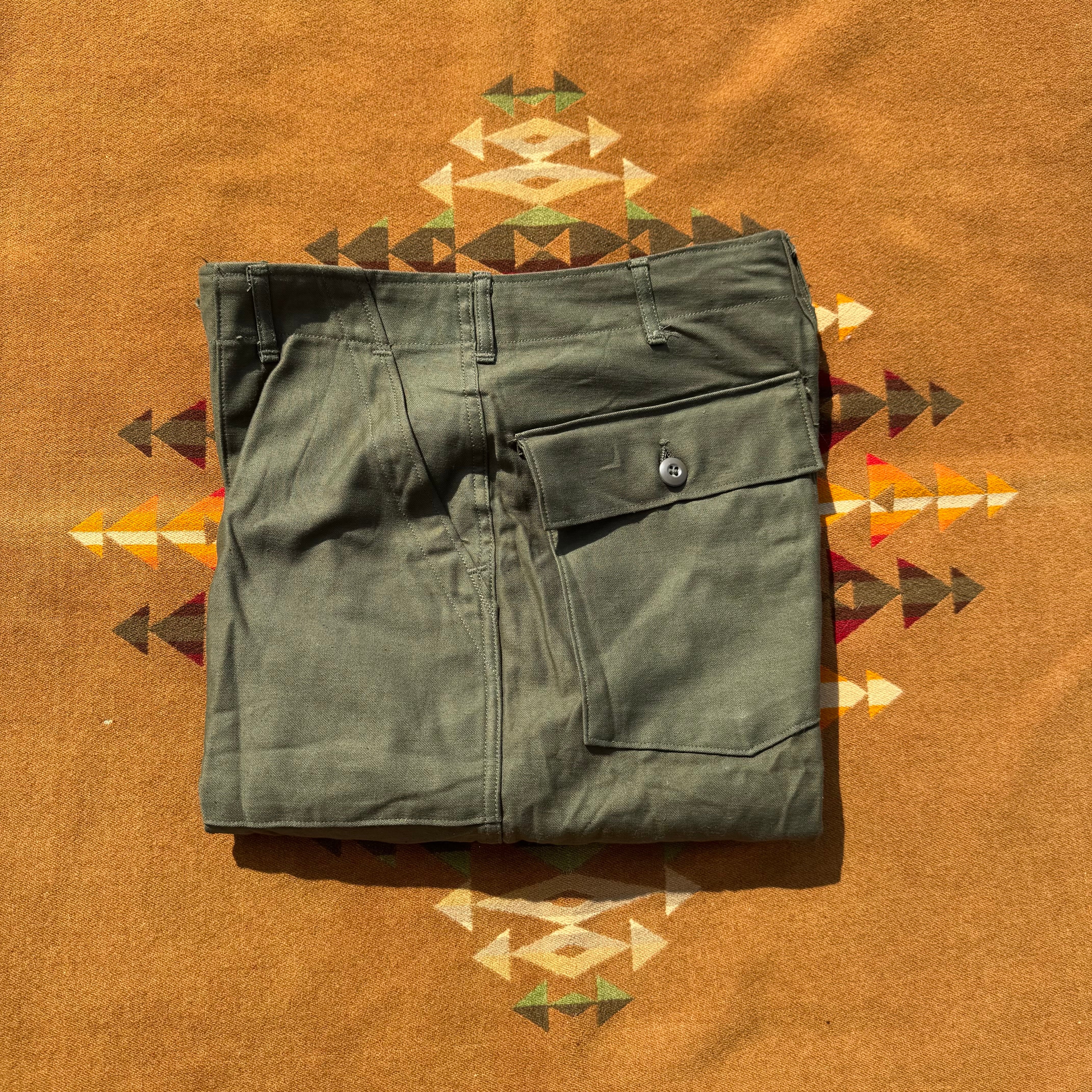 1973y U.S. Military Cotton Sateen “OG-107” Utility Trousers. 34