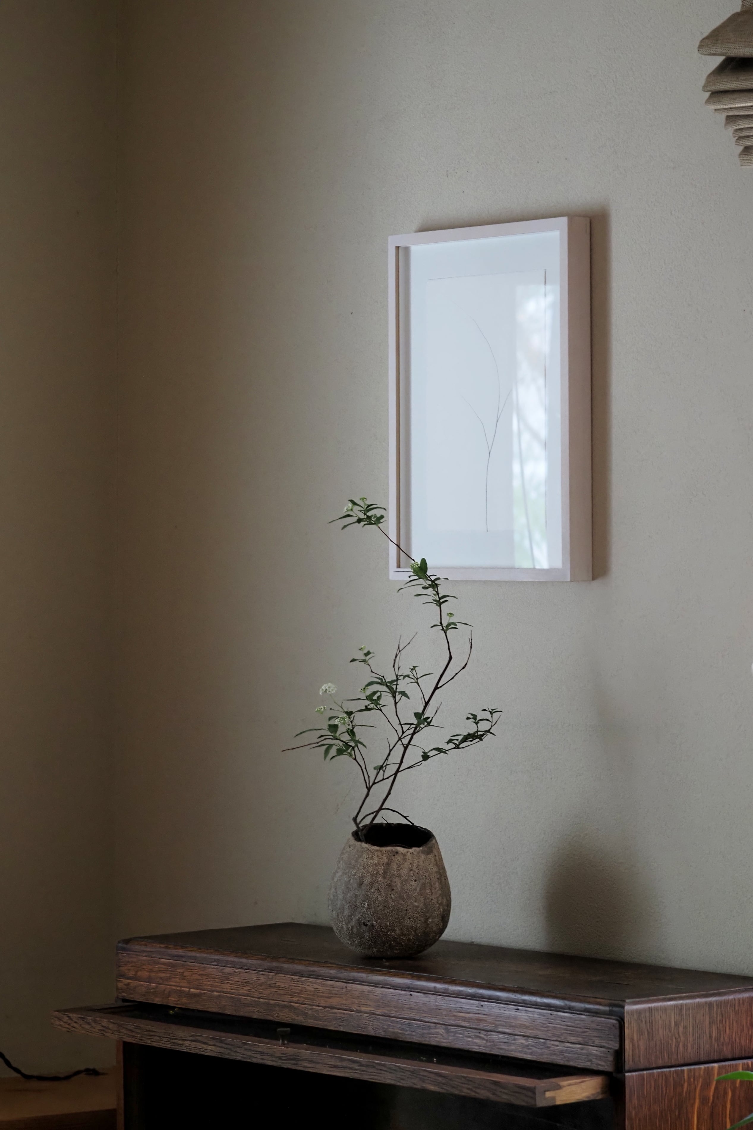 村上躍　花器　白灰化粧花器 村上 躍 82. 白灰化粧花器 | 陶屋なづな