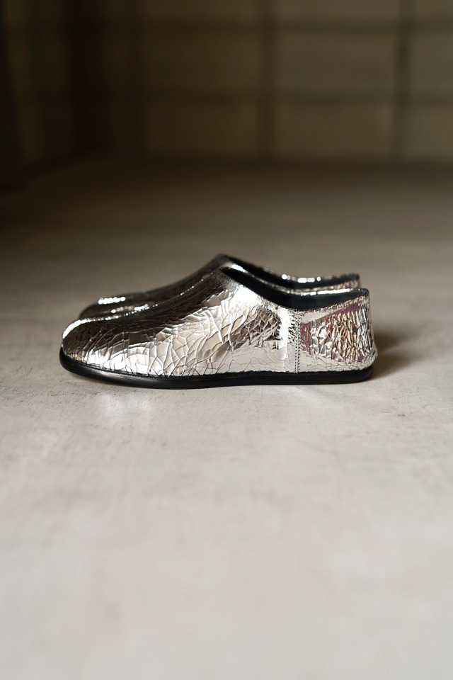 Maison / tabi slip-on shoes（silver） | JUQUI Online