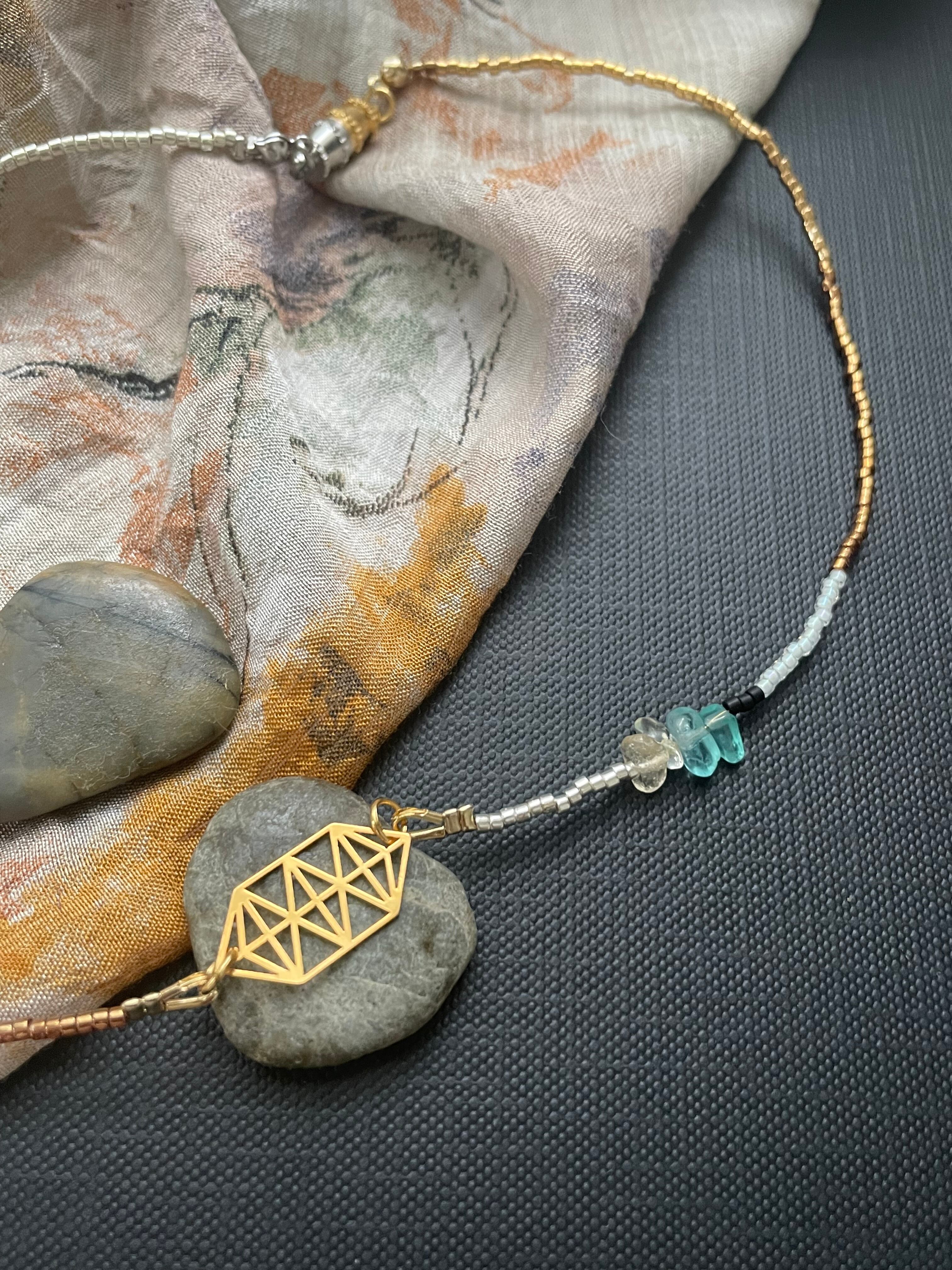 天然石とビーズのカサラグリッドジュエリー