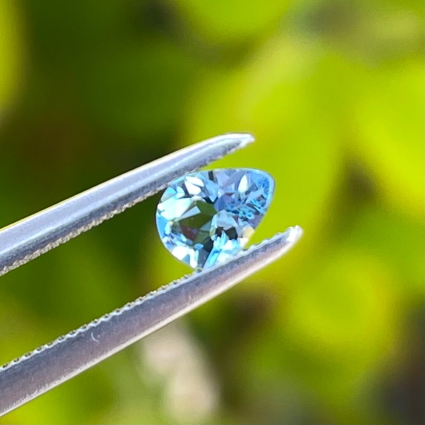 タトゥーアクアマリン③ 4.6x3.7mm, 0.18ct ブラジル産 | ROSWAY タトゥーアクアマリン③ 4.6x3.7mm, 0.18ct ブラジル産 | ROSWAY