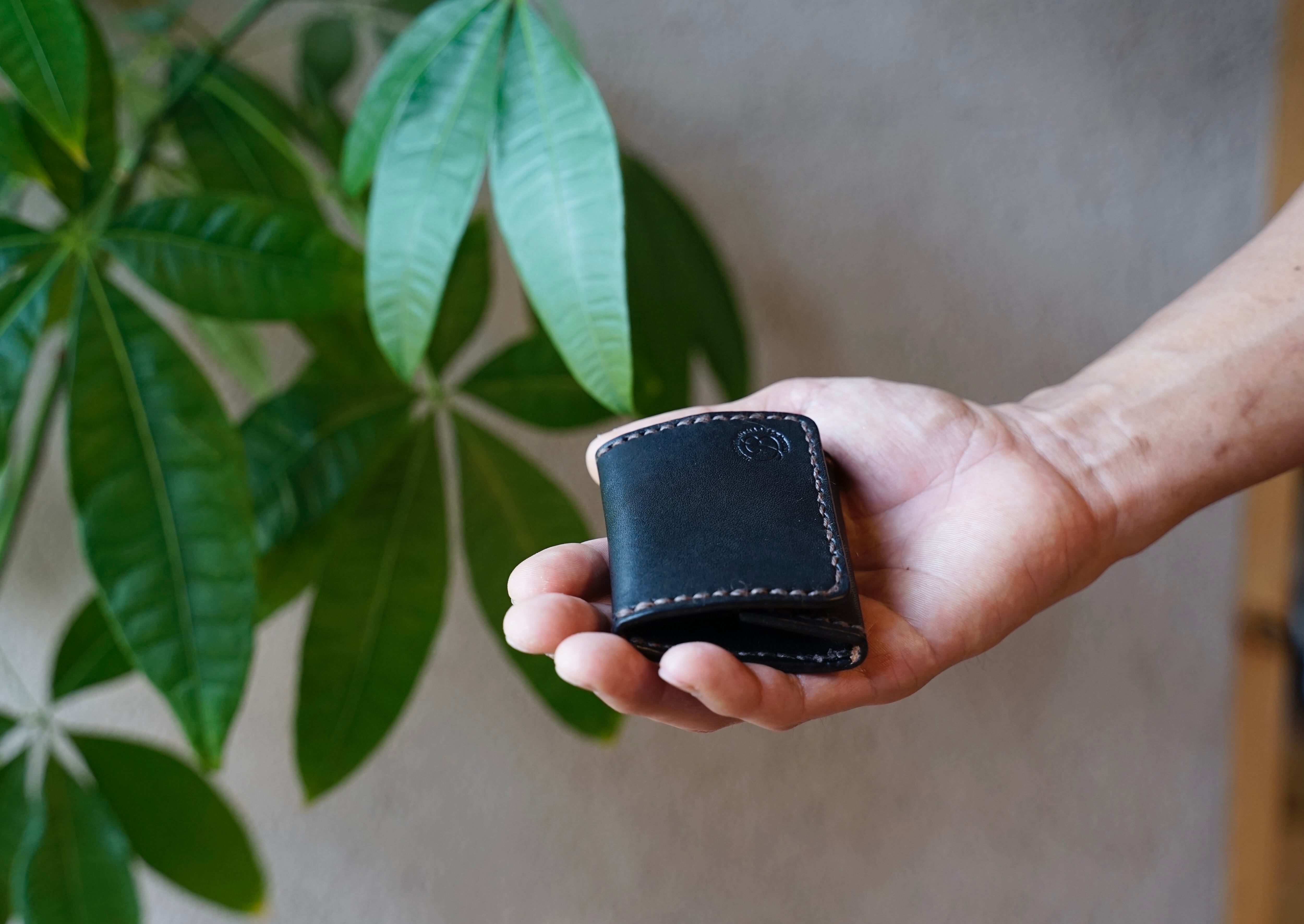 コインケース/BOX型（ブラック×ダークブラウン） | 革細工と