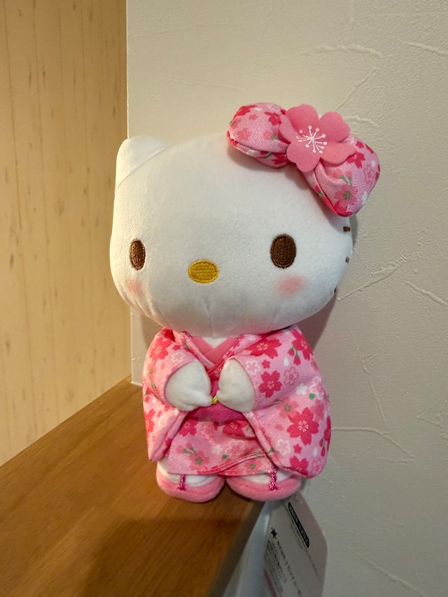 ハローキティ 桜着物ぬいぐるみ S